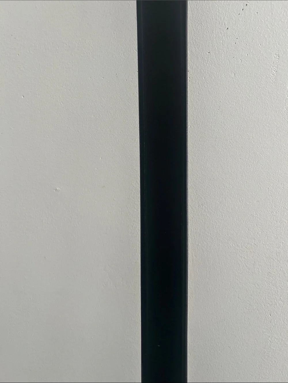 Classic Men’s Size 40 Black Leather Belt with Silver Buckle